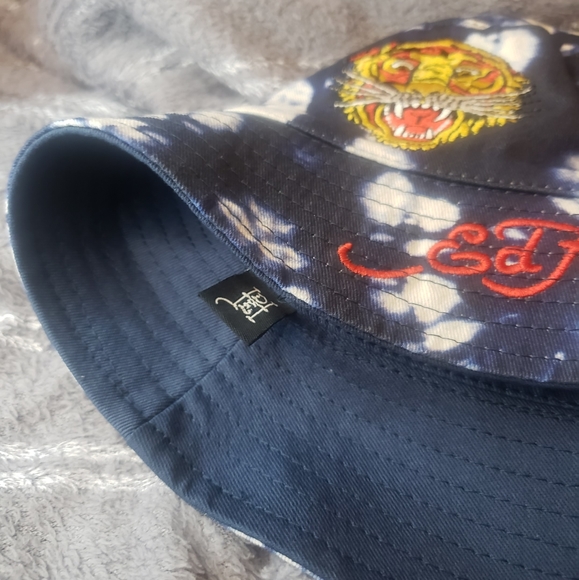 Ed Hardy hat - Picture 3 of 4